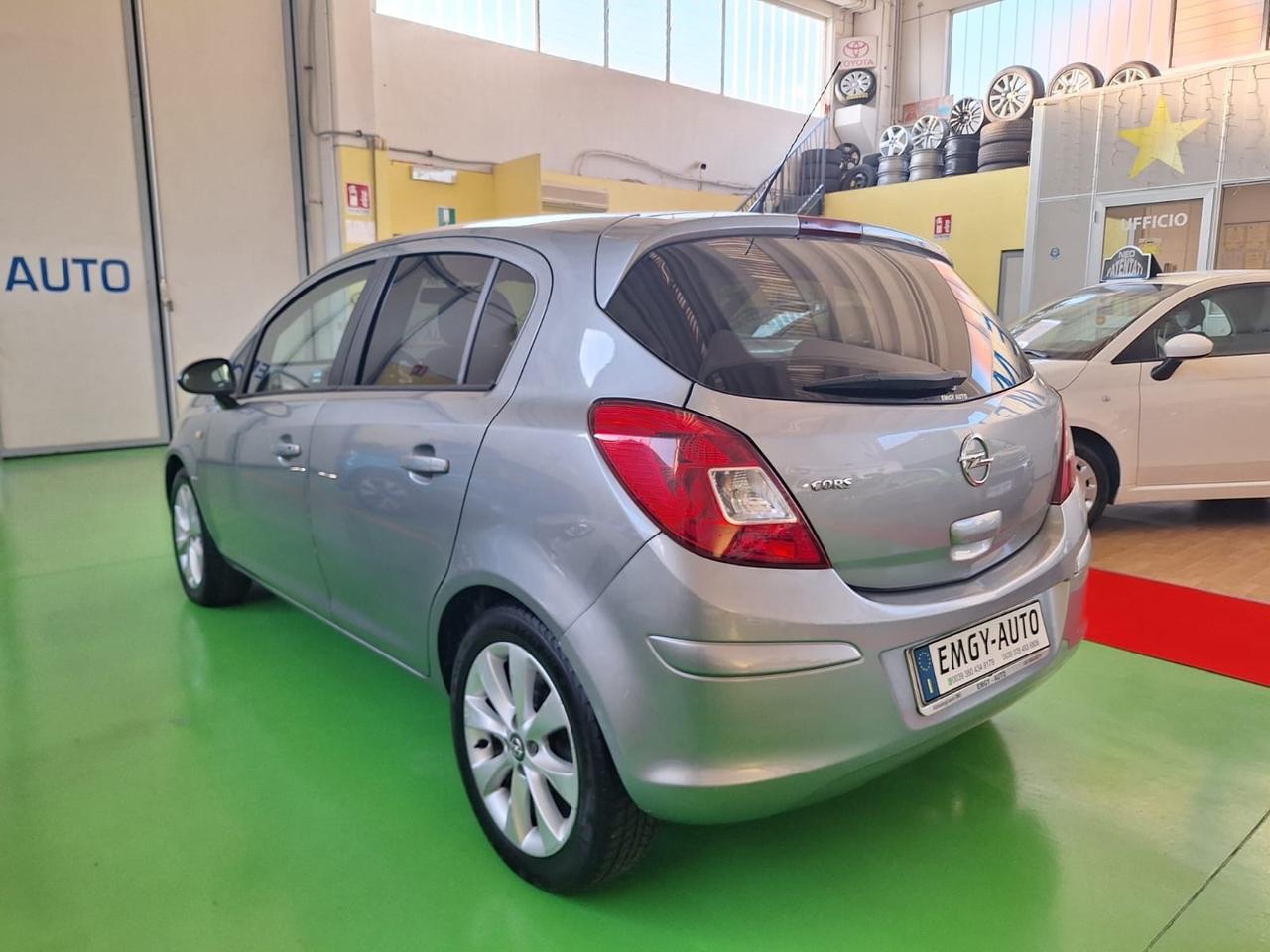 Opel Corsa 1.2 benzina 5 p. Automatico