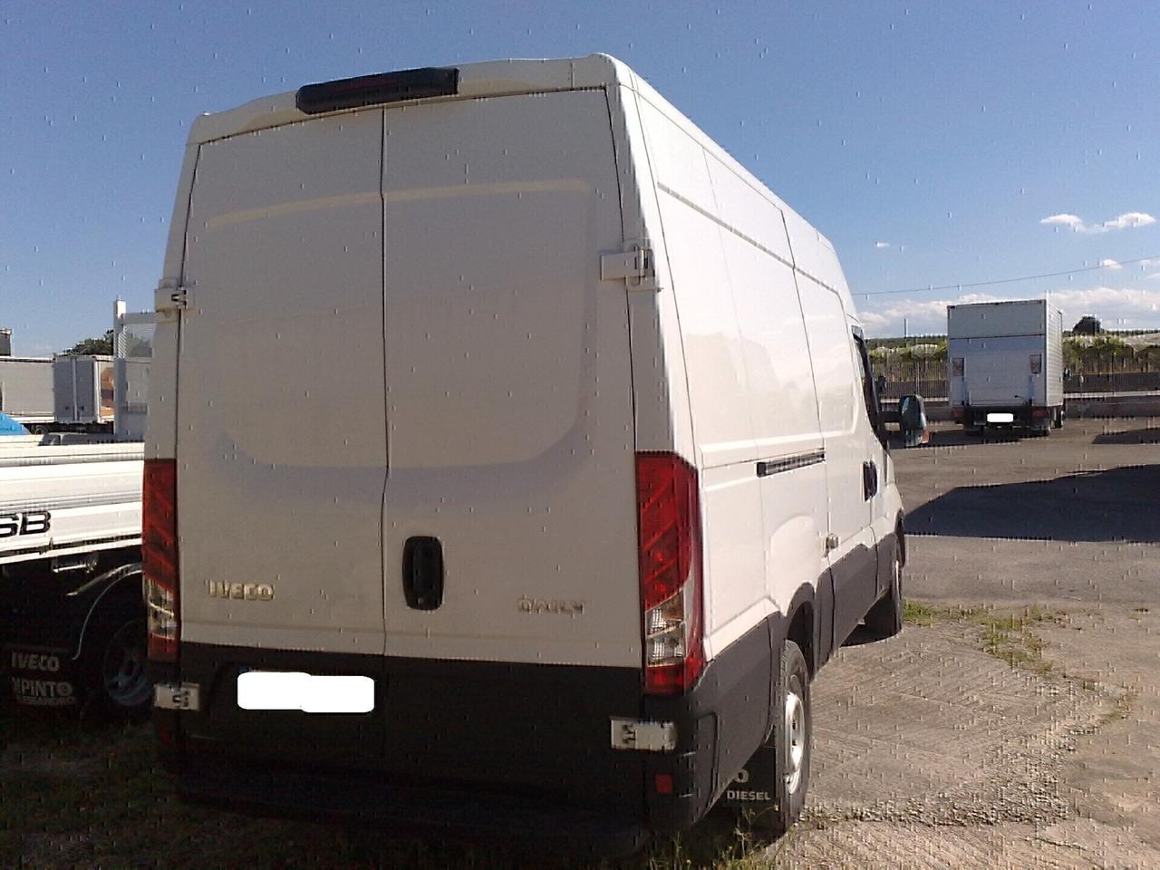 Iveco Daily 35s14 2.3hpt furgone di serie - 2018