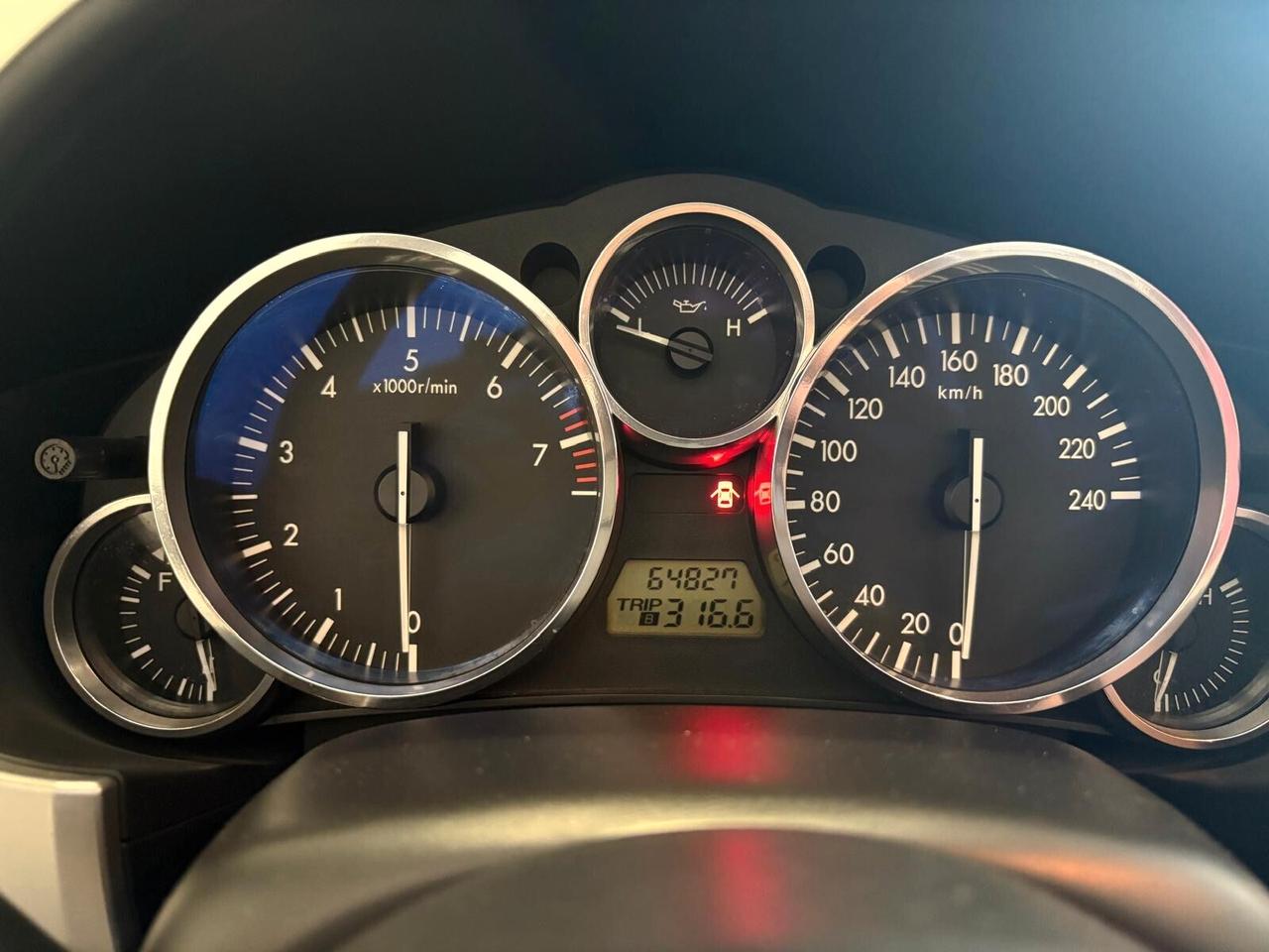 Mazda MX-5 Roadster 2.0L 16V 3rd Generation