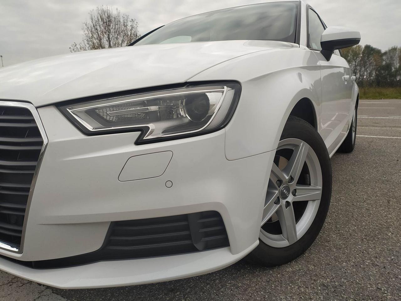 Audi A3 Business Line 2.0 35 TDI #7770