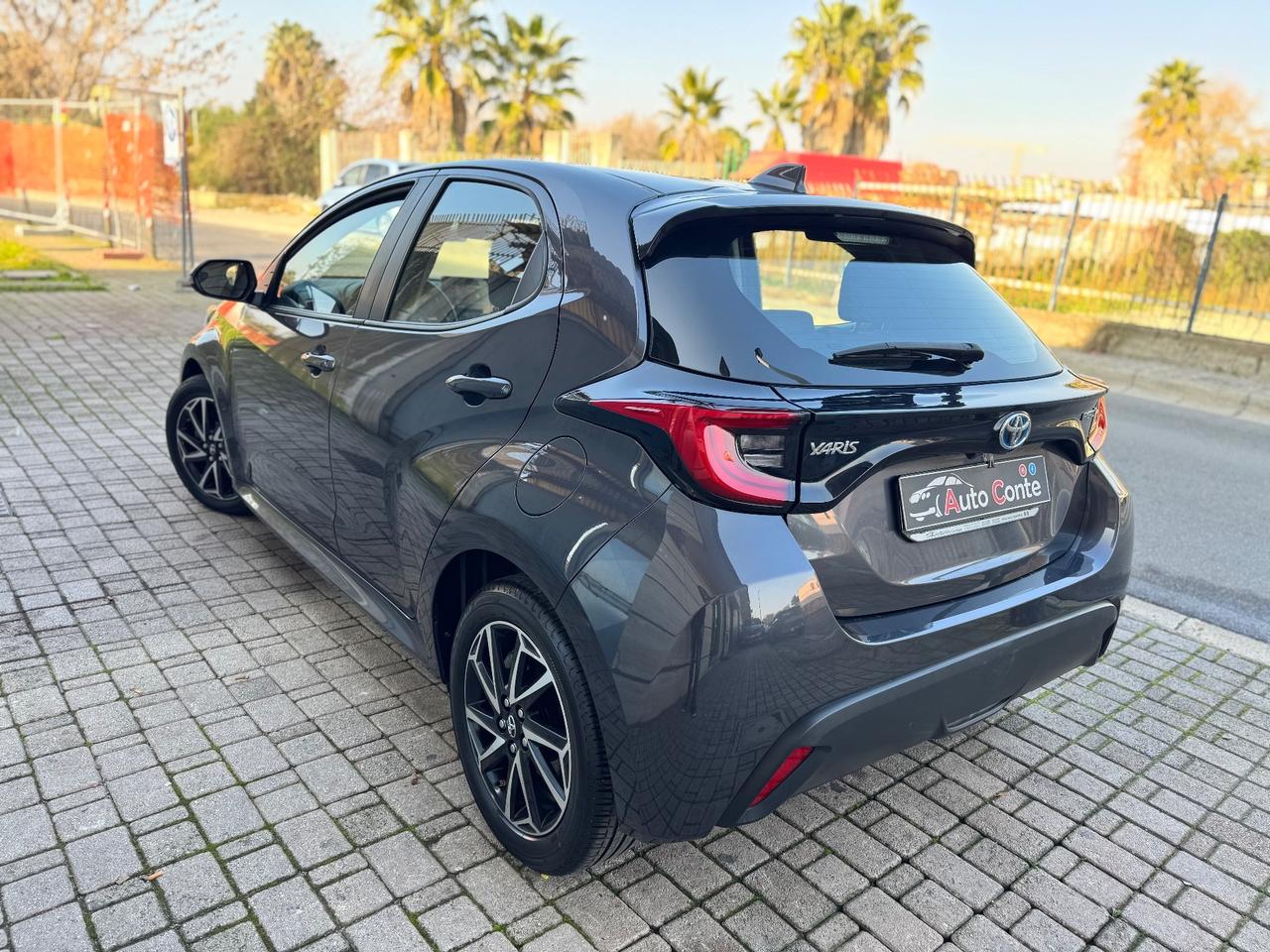 Toyota Yaris 1.5 Hybrid 5 porte Lounge