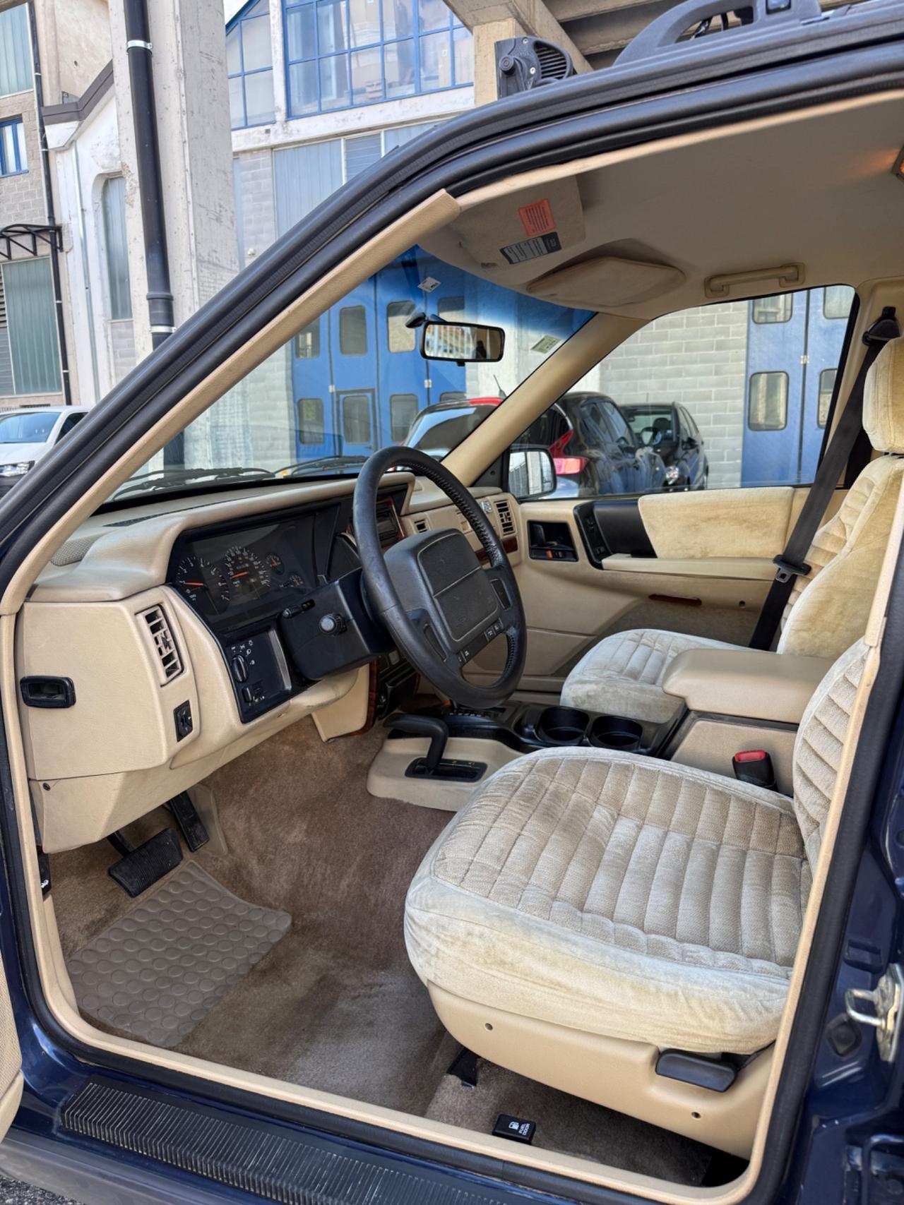 Jeep Grand Cherokee 4.0 (EU) 4WD aut. Quadra-Trac Laredo