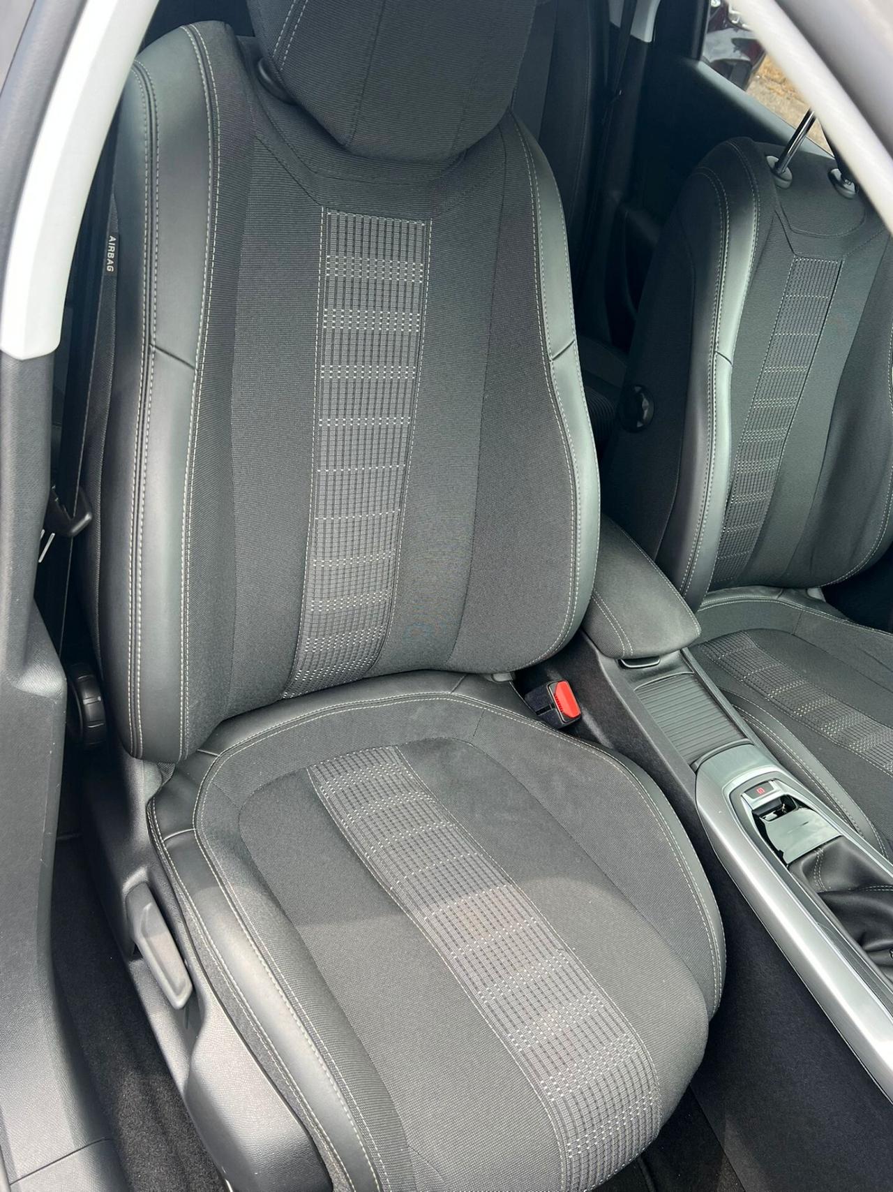 Peugeot 308 BlueHDi 130 S&S Allure