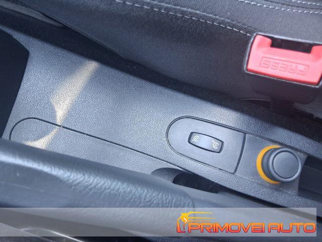 RENAULT Clio 1.2 16V 5 porte Dynamique