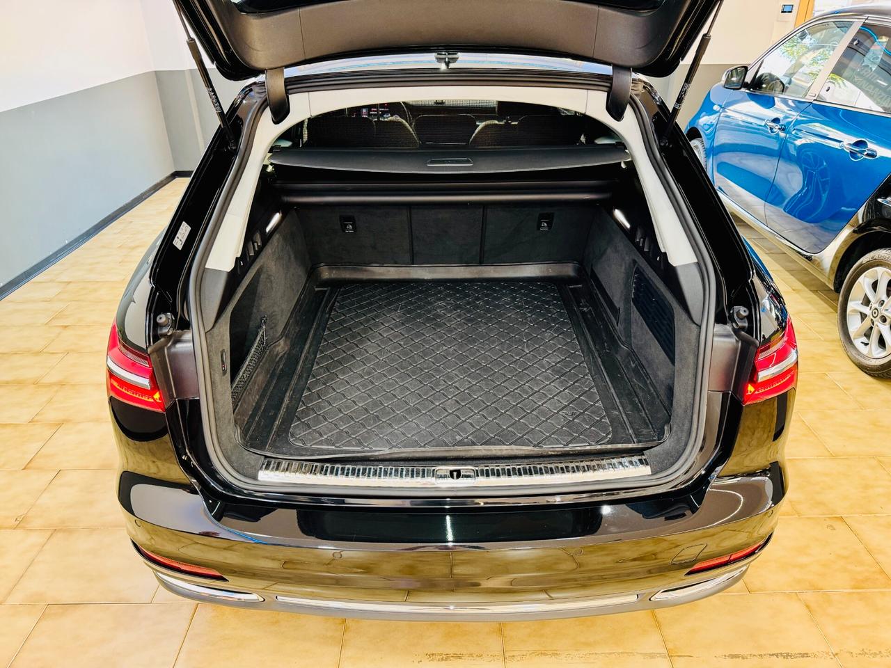 Audi A6 Avant 2.0 TDI 204CV Sport / CarPlay R.Cam Pelle