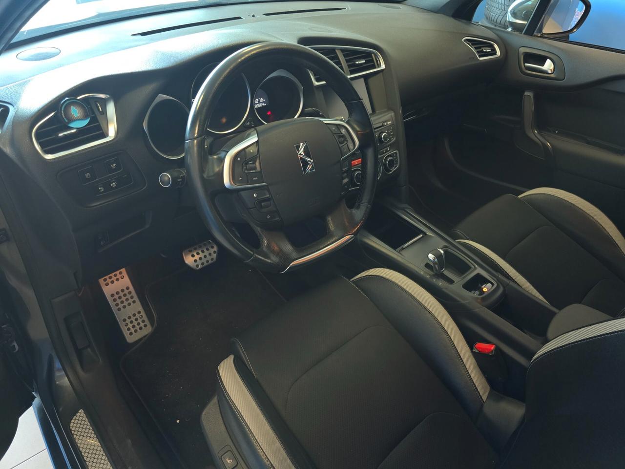 Ds DS4 DS 4 1.6 e-HDi 115 airdream Chic