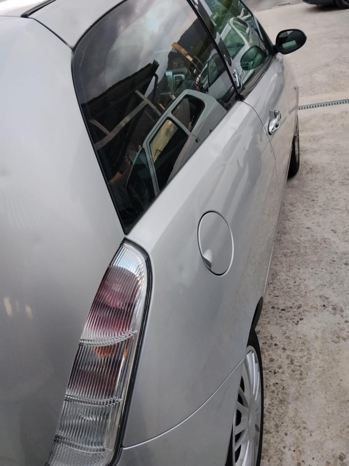 Lancia Y 1.1i cat Elefantino Blu