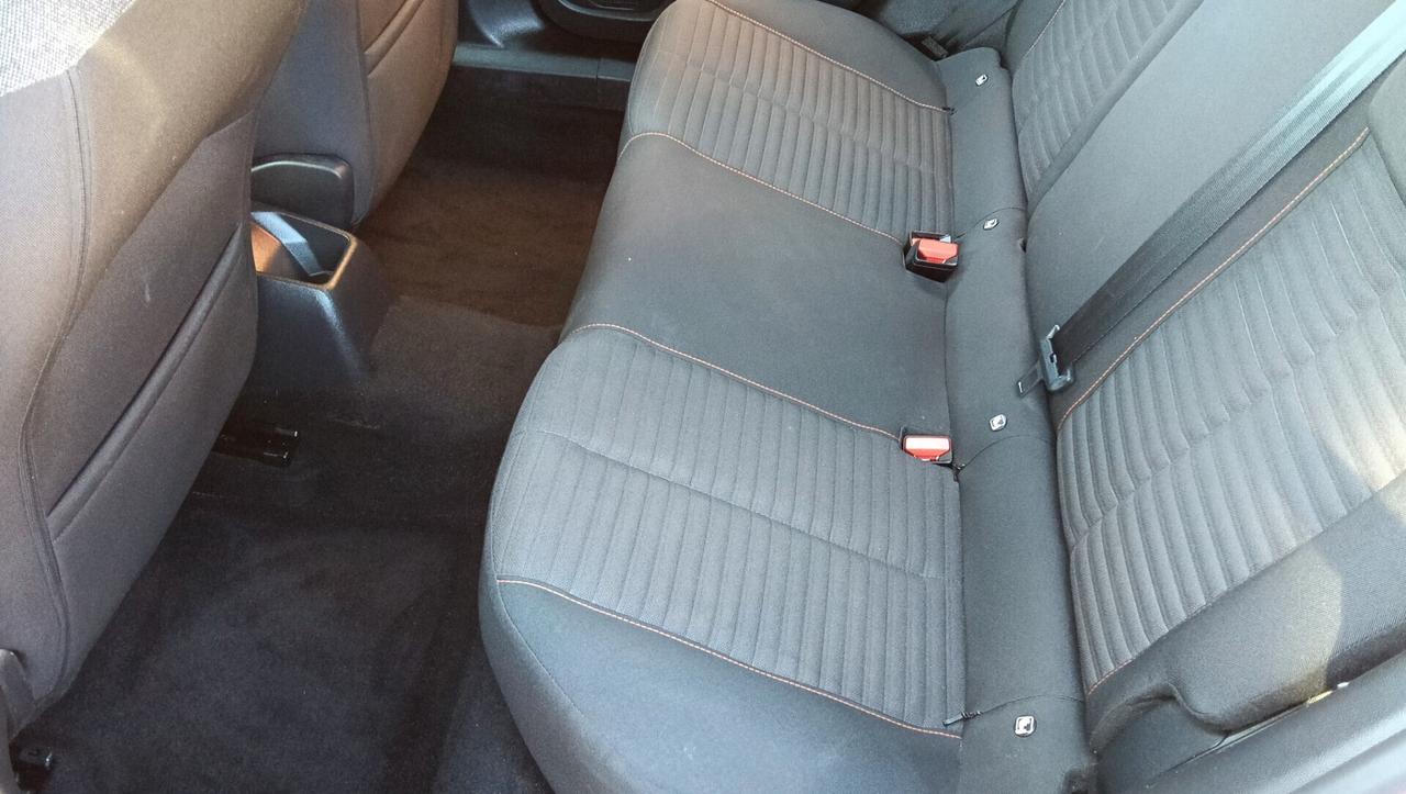 PEUGEOT 2008 1.2 BENZ-GARANZIA FULL