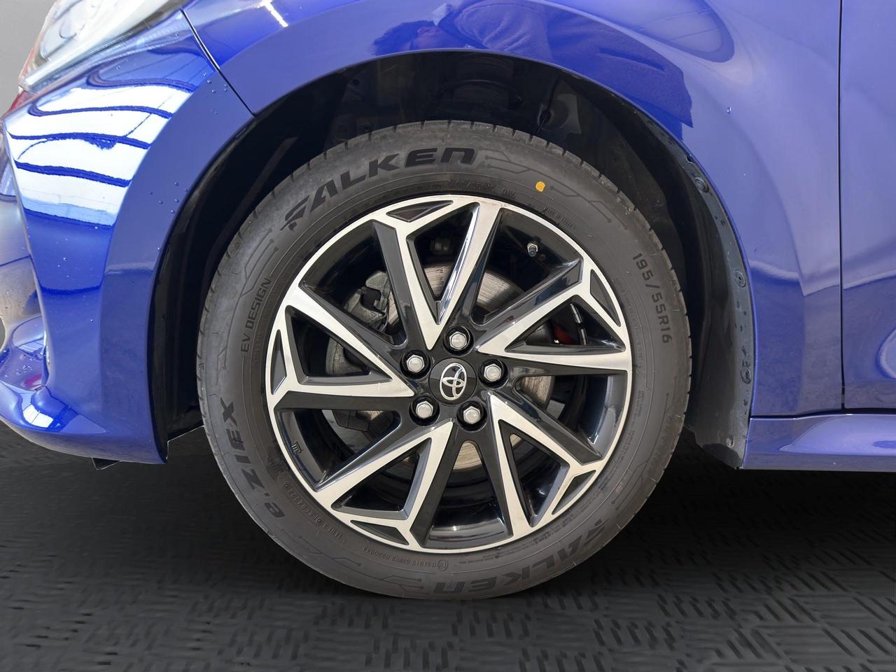 Toyota Yaris 1.5h Lounge