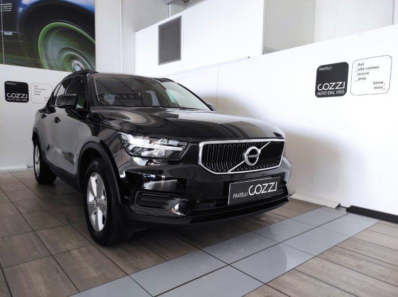VOLVO XC40 (2017-->) - XC40 T2 Geartronic Momentum Core N1