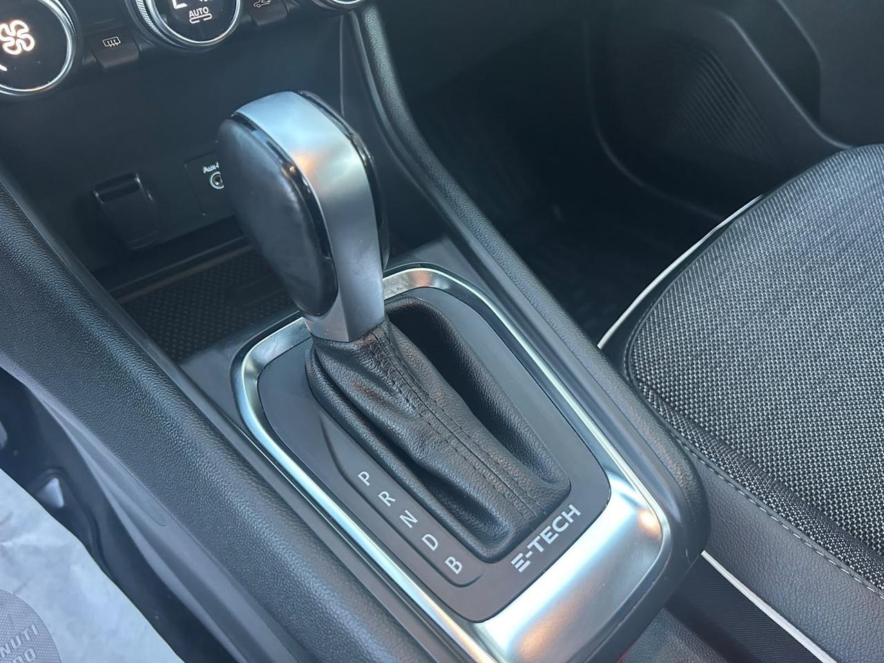 Renault Captur Plug-in Hybrid E-Tech 160 CV Initiale Paris