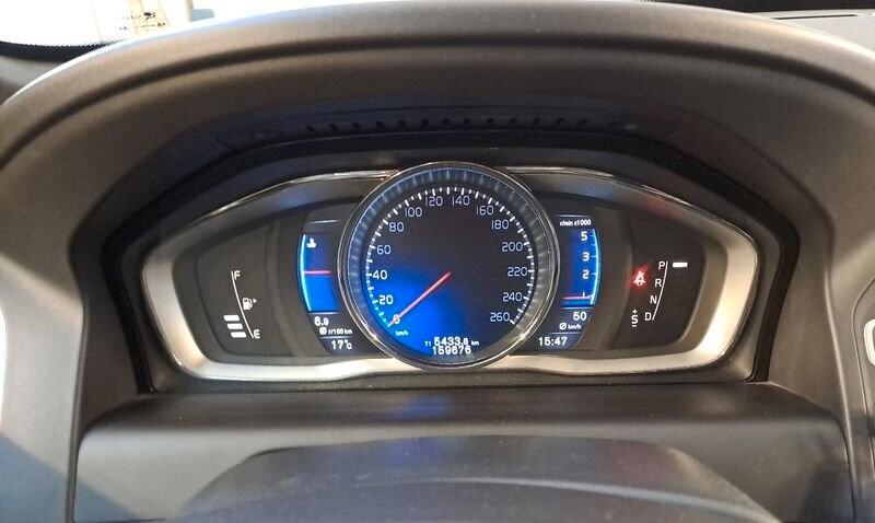 Volvo XC 60 XC60 D5 AWD Geartronic R-design