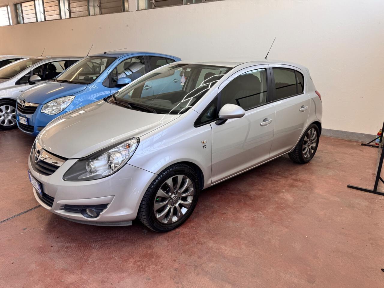 Opel Corsa 1.2 80CV 5 porte GPL-TECH Club