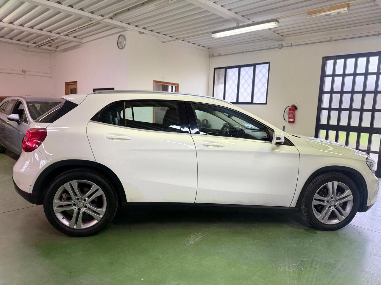 Mercedes-benz GLA 200 Automatic Premium