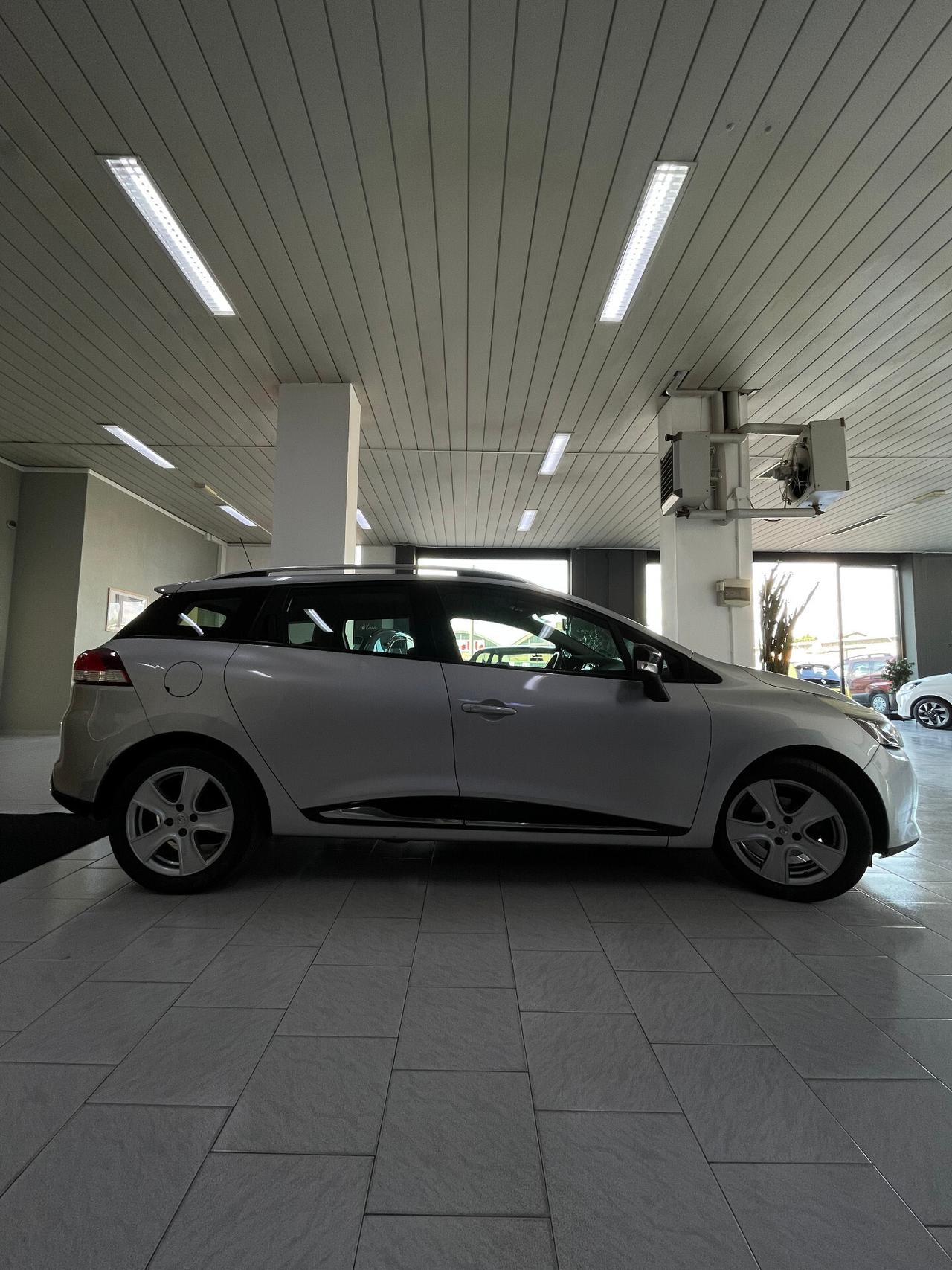Renault Clio Sporter 1.5 dCi 8V 75CV Costume National