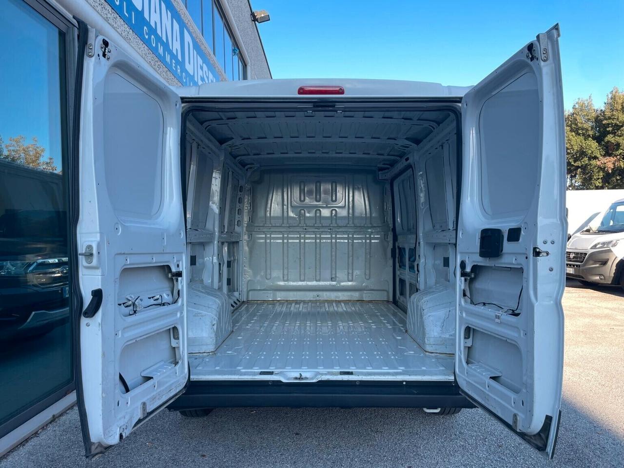 Peugeot Boxer 2.2 TD 140CV 3 posti L2H1 No Clima