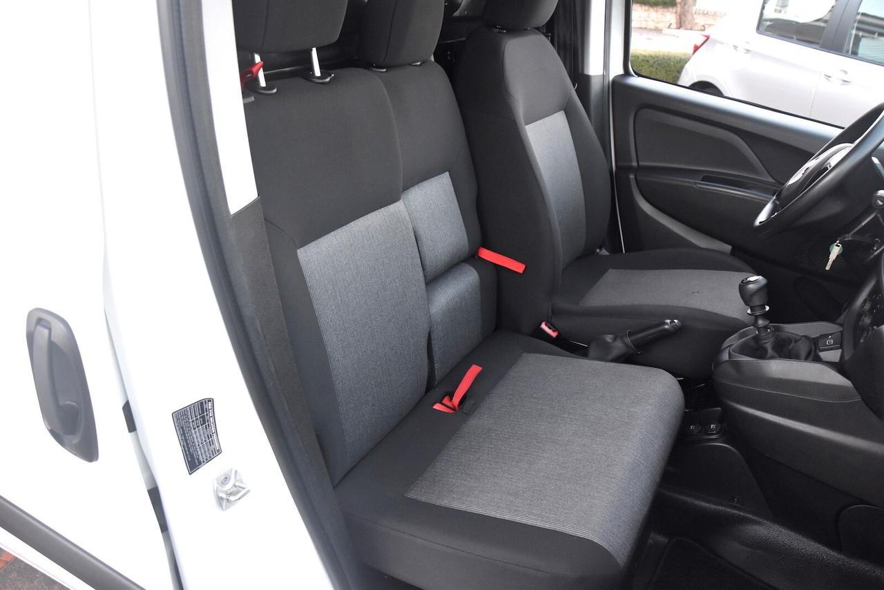 Fiat Doblo 1.6 mtj 105cv Lounge 3 posti