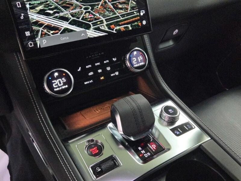 JAGUAR F-Pace (X761) F-Pace 2.0 D 204 CV ...