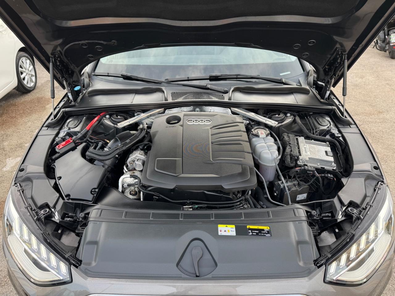 Audi A4 allroad 40 TDI 204 CV QUATTRO Identity Contrast