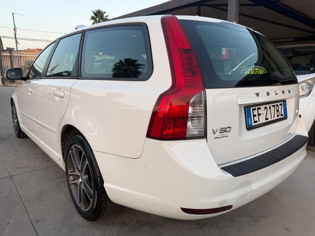 Volvo V50 1.6 DIESEL 2011 - CERCHI IN LEGA