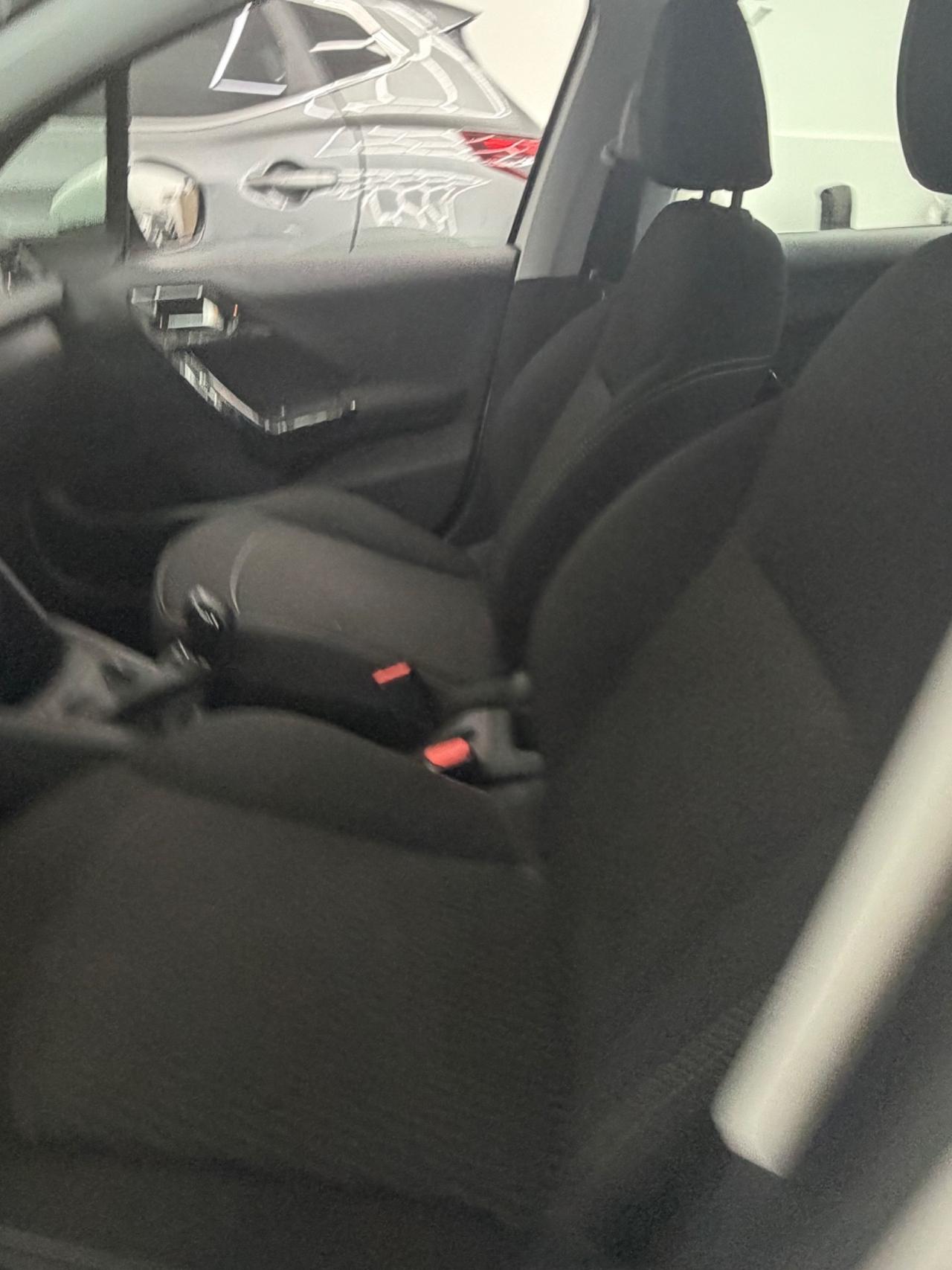 Peugeot 208 PureTech 82 5p. GPL Allure