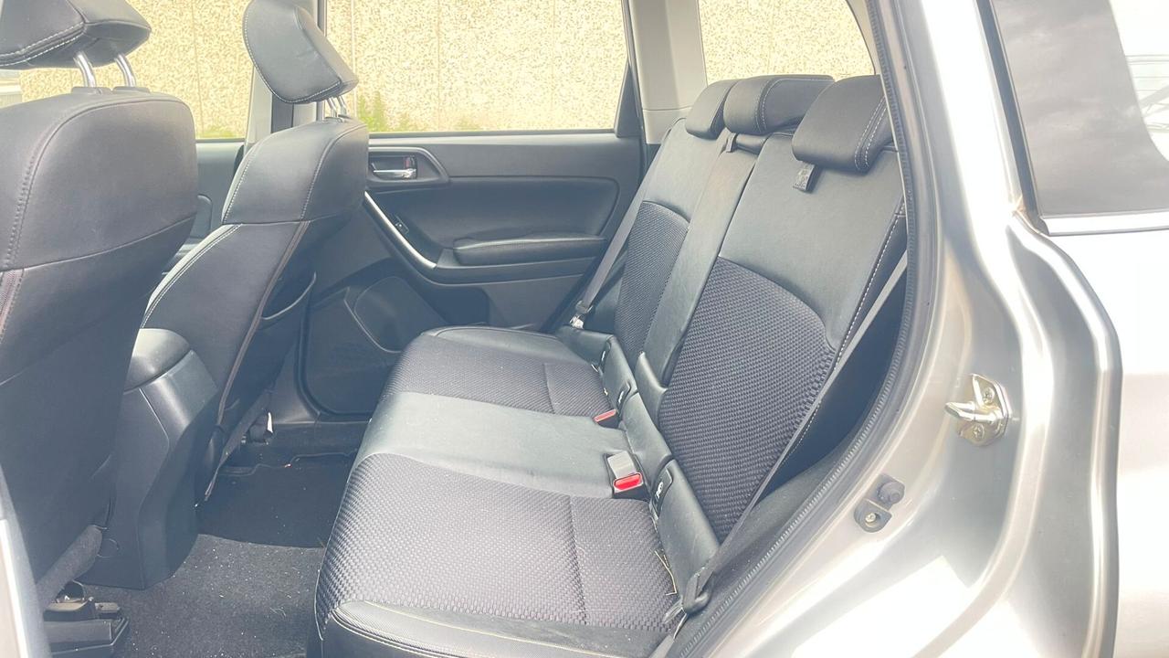 Subaru Forester 2.0i Style lineartronic