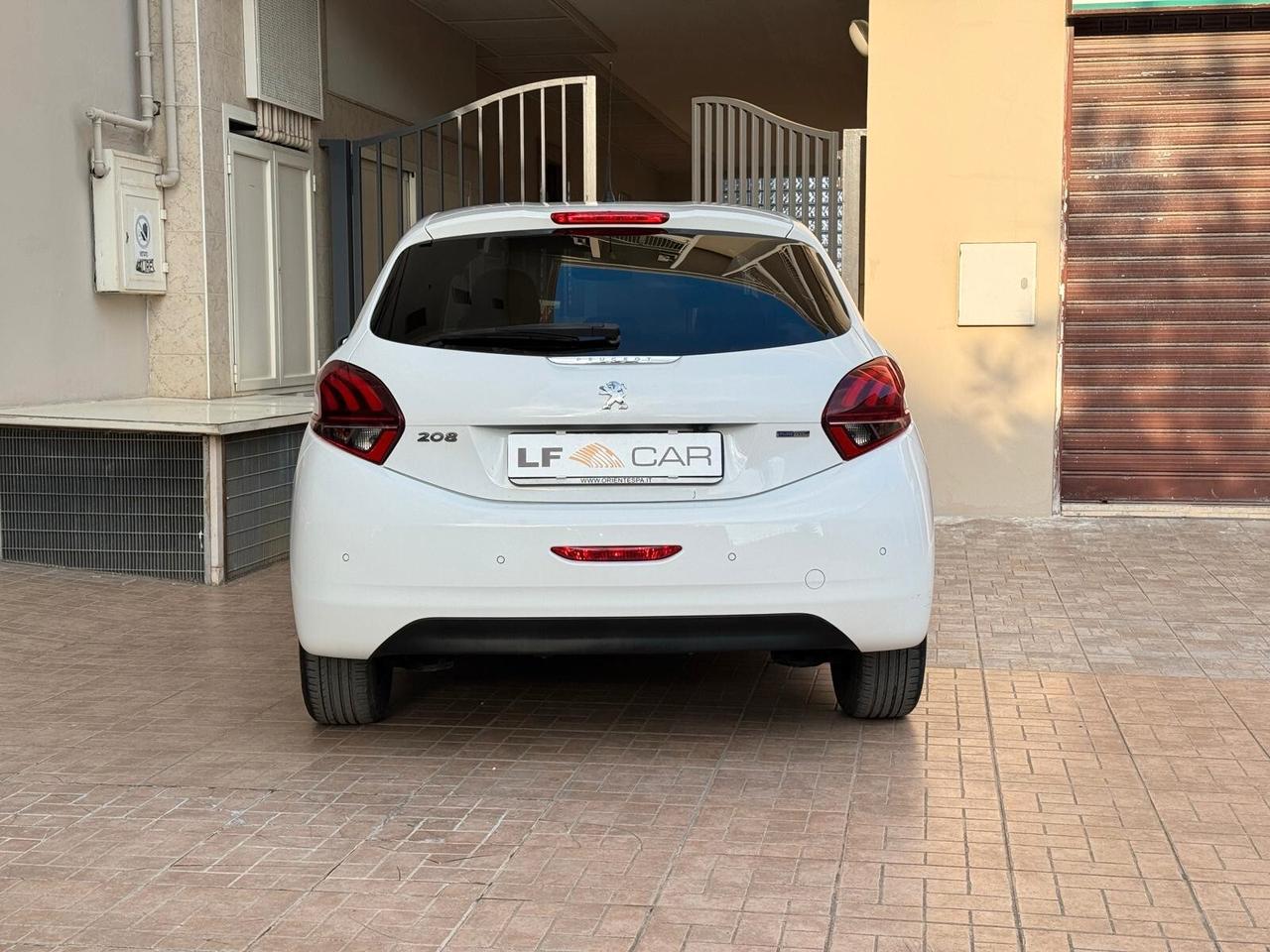 Peugeot 208 PureTech 82 cv 5 porte Allure