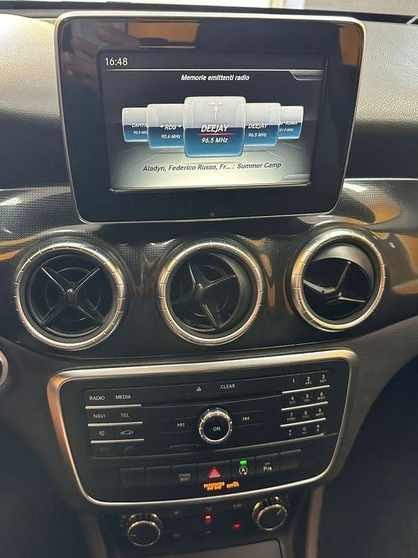 Mercedes-Benz CLA CLA 180 d S.W. Automatic Premium Dark Night