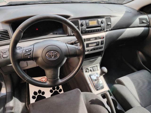 TOYOTA Corolla 1.4 D-4D 5 porte Sol AUTOMATICA
