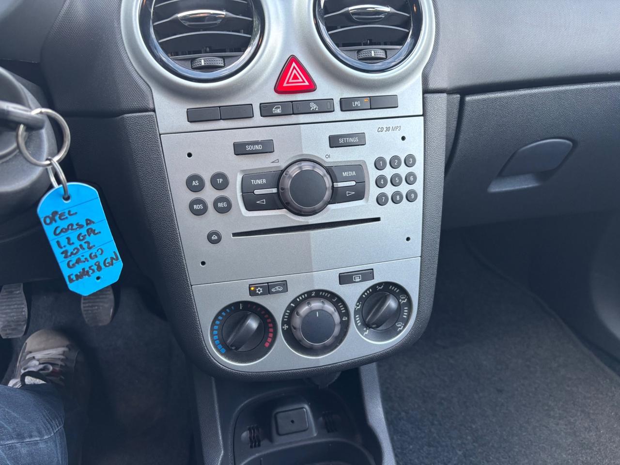 Opel Corsa 1.2 5 porte GPL OK NEOPATENTATI