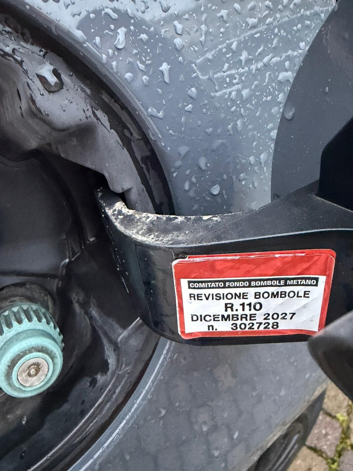 Lancia Ypsilon Metano Ecochic Elefantino