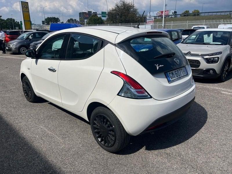 Lancia Ypsilon Ypsilon 1.0 FireFly 5 porte S&S Hybrid Silver