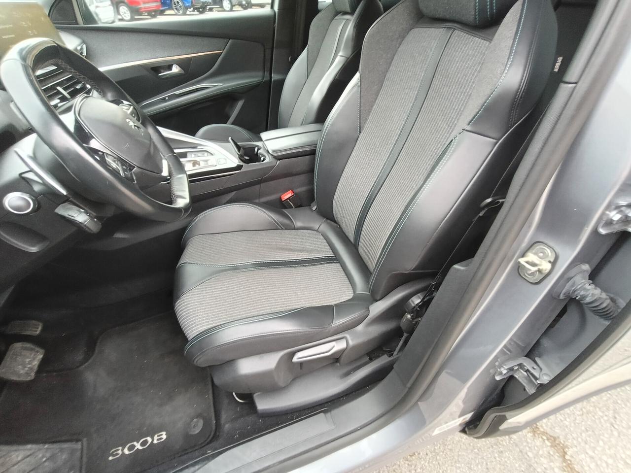 Peugeot 3008 BlueHDi 130 S&S EAT8 Allure