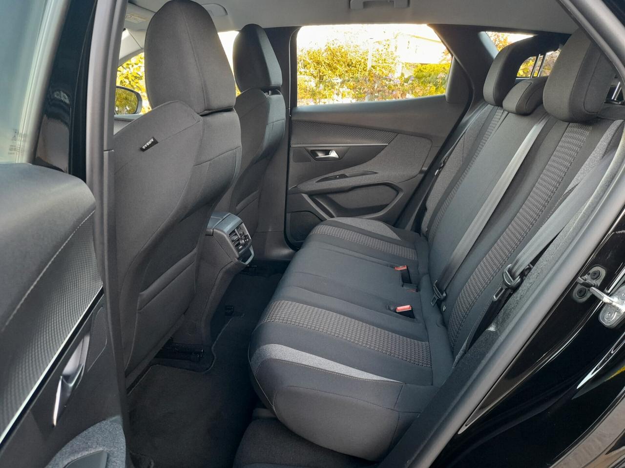 Peugeot 3008 BlueHDi 130 CAMBIO MANUALE ANNO 2022