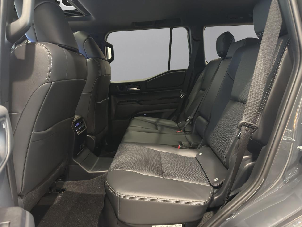 Toyota Land Cruiser 2.8 mhev Premium awd auto