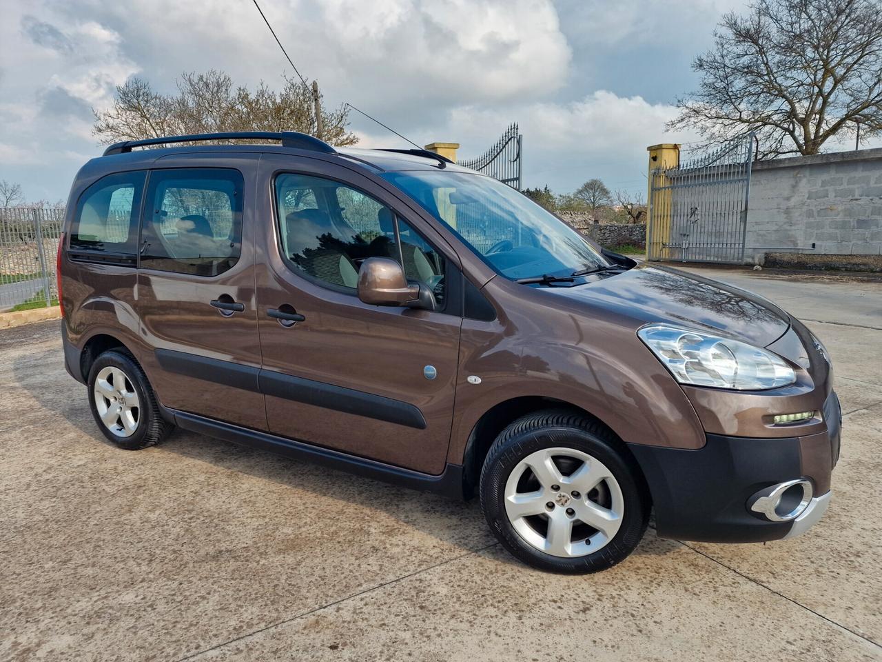 Peugeot Partner Tepee 1.6 HDi 92CV Outdoor