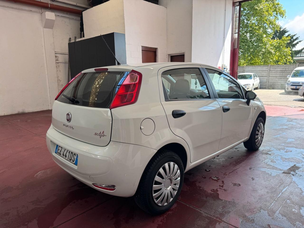 Fiat Punto 1.4 8V 5P NATURAL POWER LOUNGE