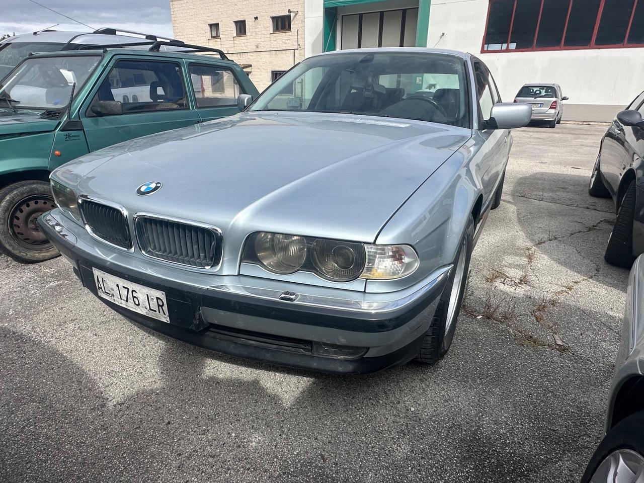 Bmw serie 7 728i 1996 e38
