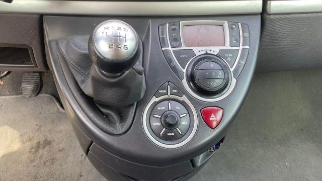 PEUGEOT 807 2.0 HDi FAP Norwest