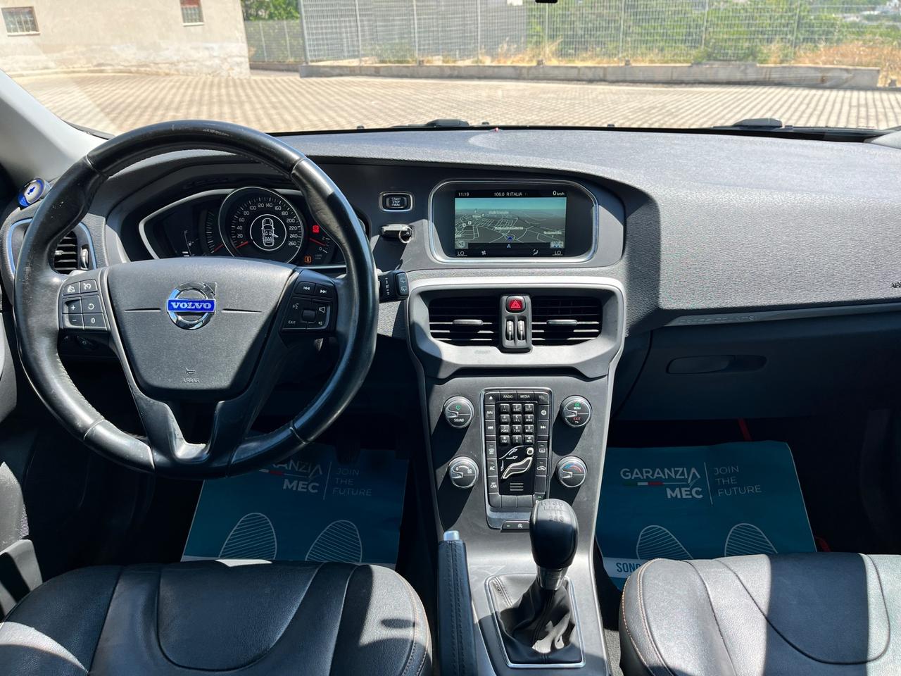 Volvo V40 Cross Country D2 1.6 Summum - 2014