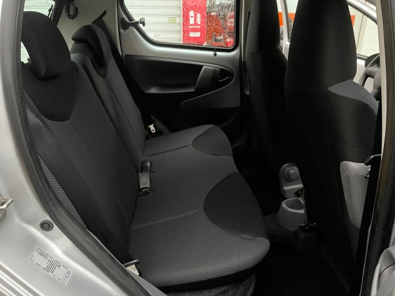 Toyota Aygo 1.0 12V VVT-i 5 porte Sol