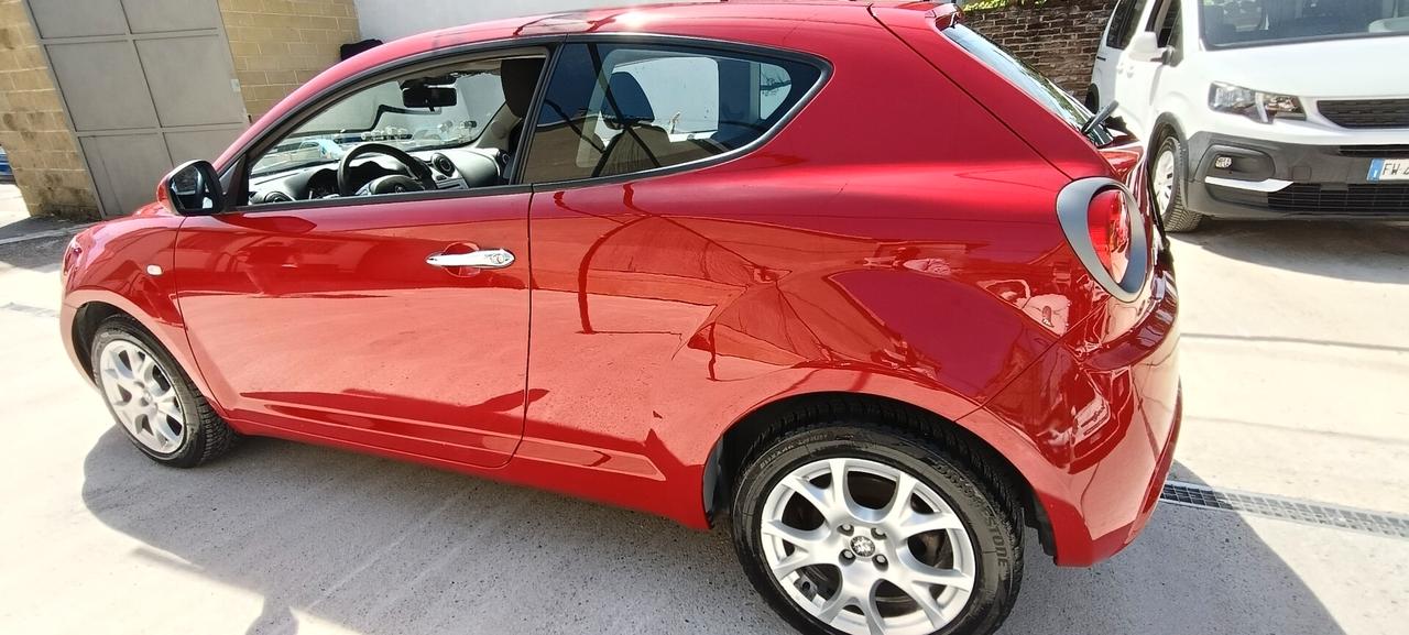 Alfa Romeo MiTo 1.4 78 CV Distinctive Premium Pack