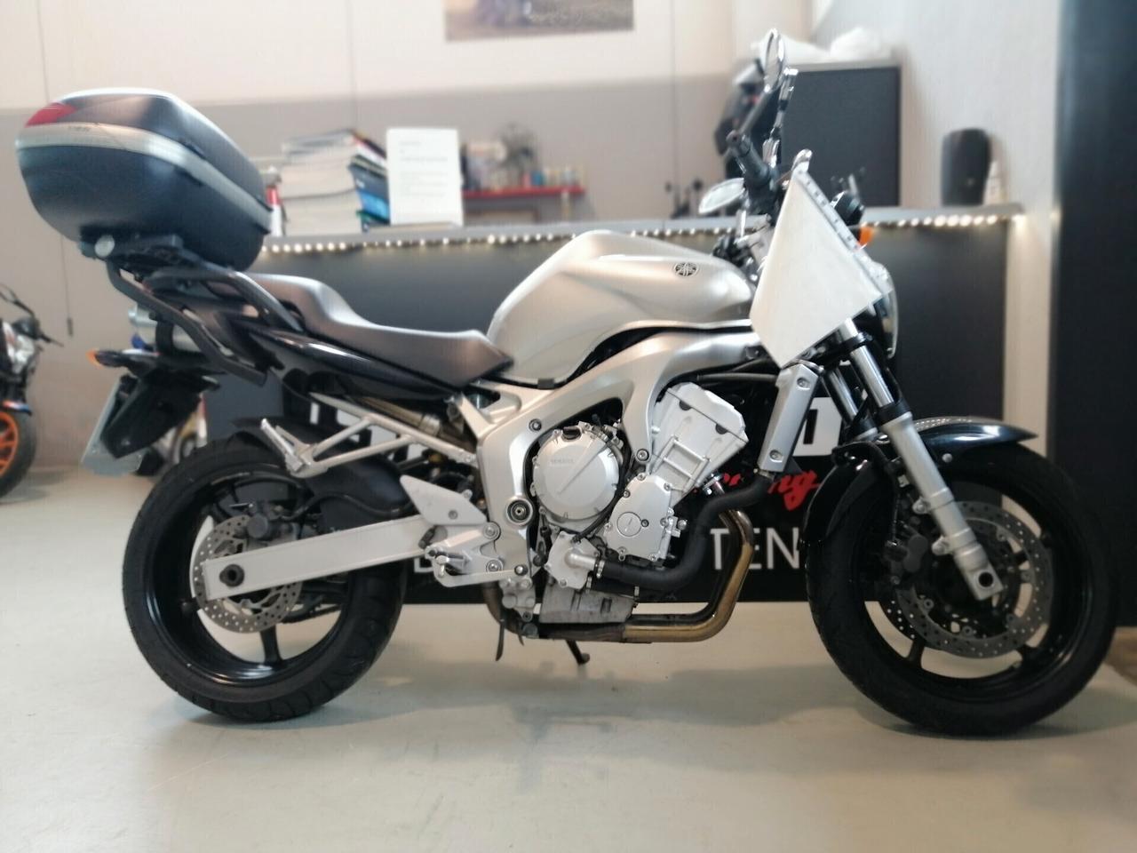 Yamaha FZ6