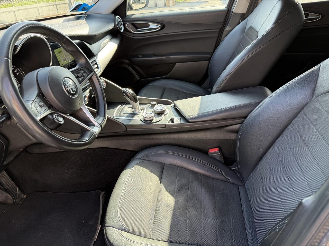 ALFA ROMEO GIULIA 150CV NAVI LED DNA