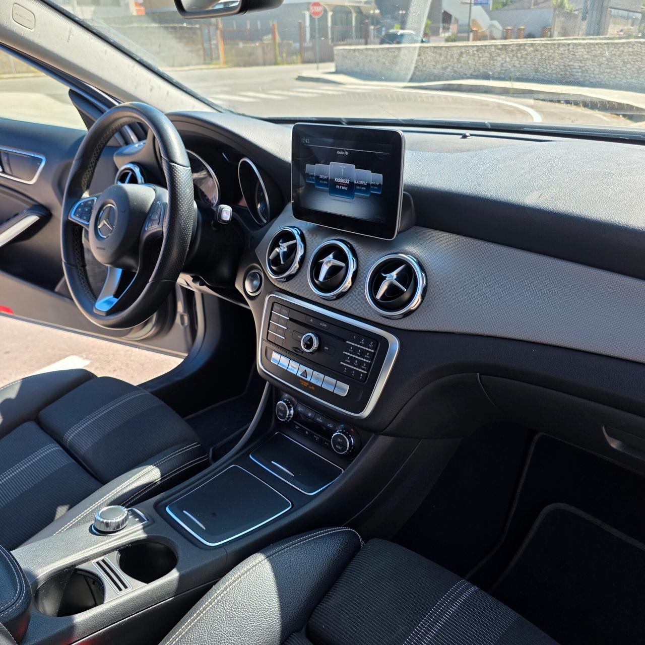 Mercedes-benz GLA 200 d Premium