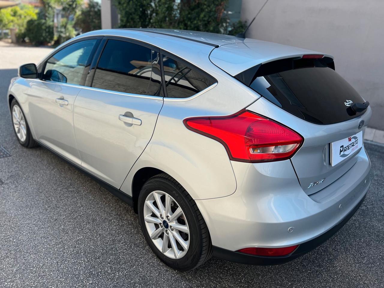 Ford Focus 5pt 1.5 tdci 120cv Titanium NAVI/CAMERA/PDC/16; OK NEOPATENT.