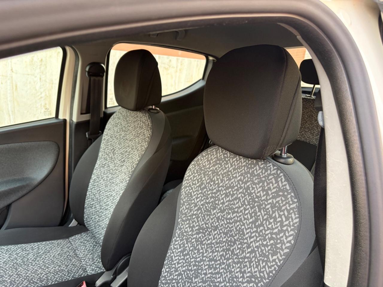 Lancia Ypsilon 1.0 FireFly benz ideale per neopate