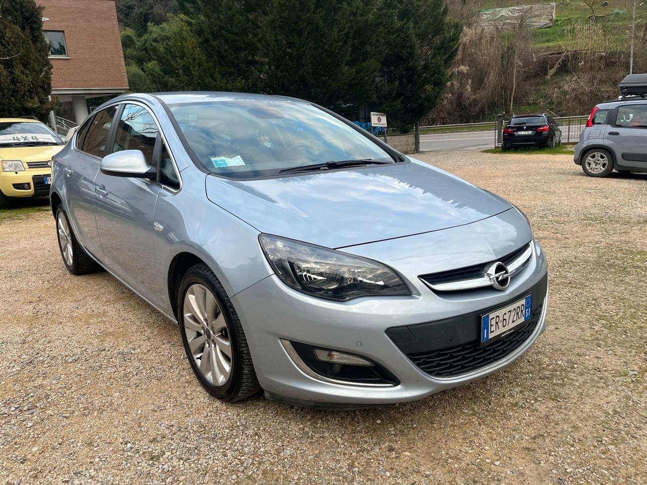 Opel Astra 1.4 Turbo 140CV 4 porte aut. Cosmo