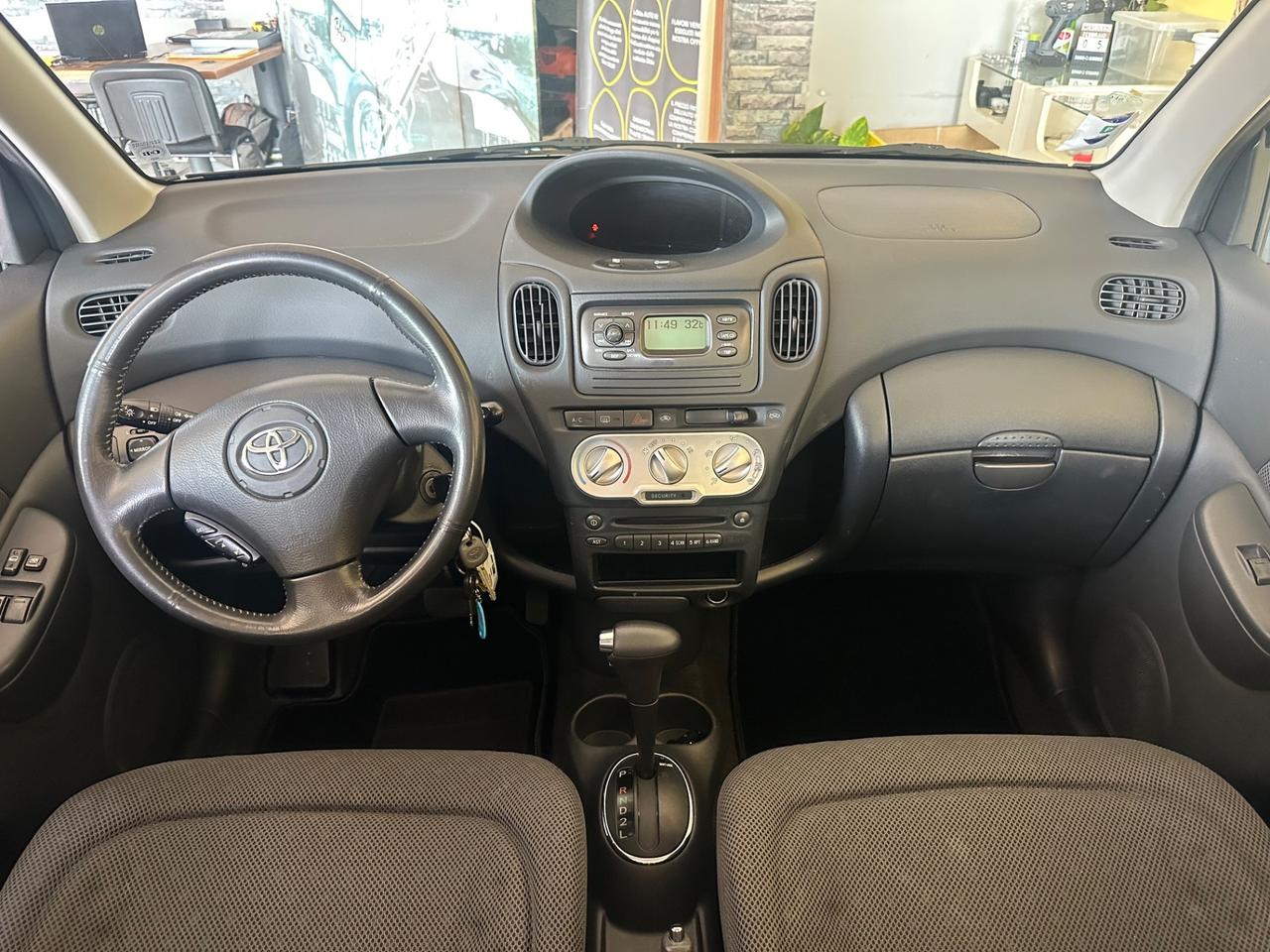 Toyota Yaris Verso 1.3benz. Cambio Automatico