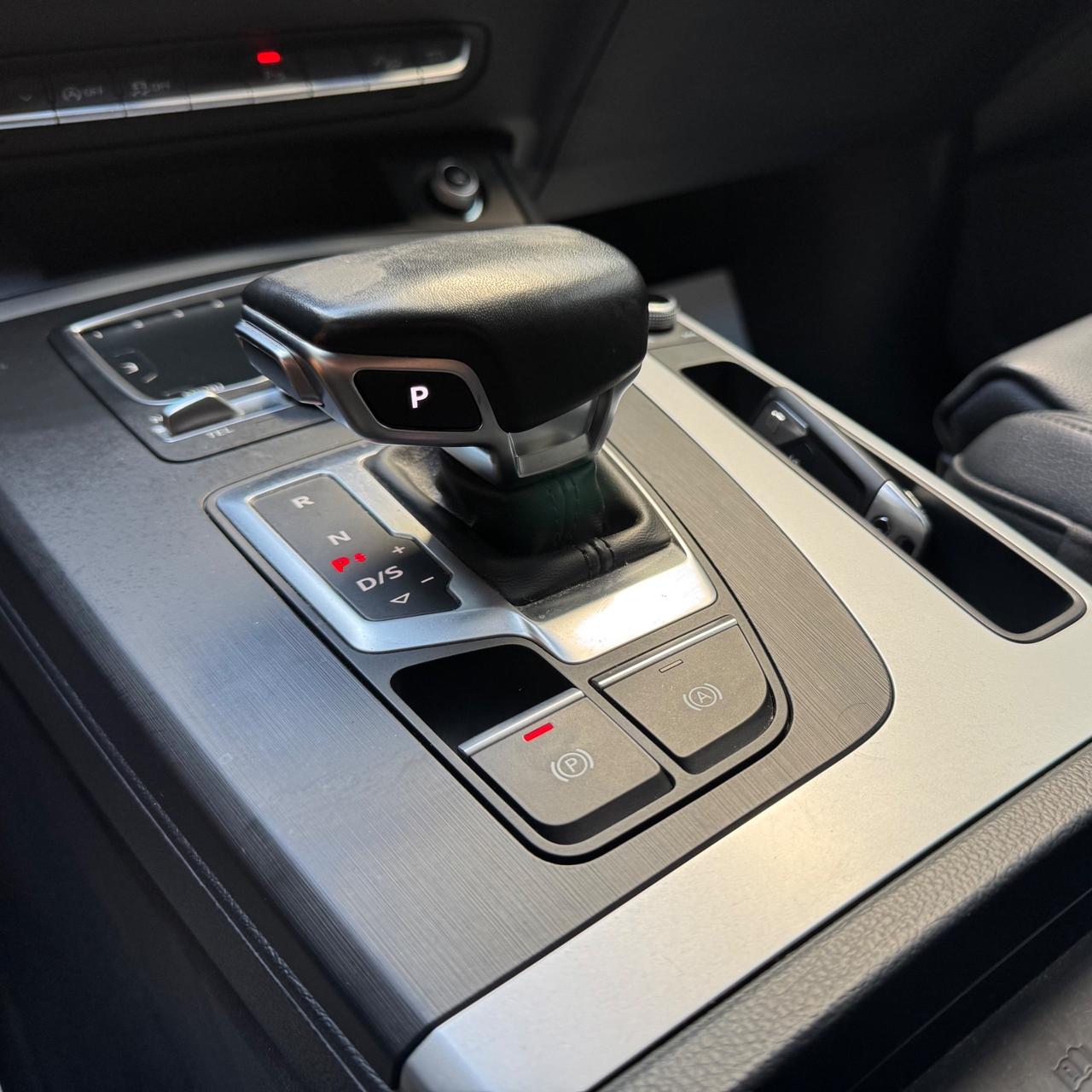 Audi Q5 2.0 TDI quattro S tronic line plus